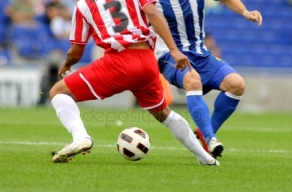 https://st.depositphotos.com/1837549/1941/i/450/depositphotos_19410973-stock-photo-soccer-player-legs-in-action.jpg